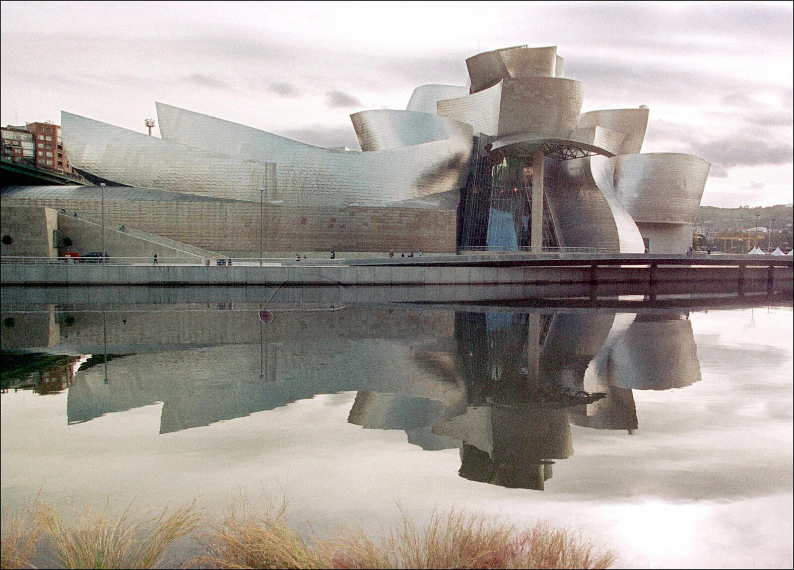 The Guggenheim Bilbao reflecting in water