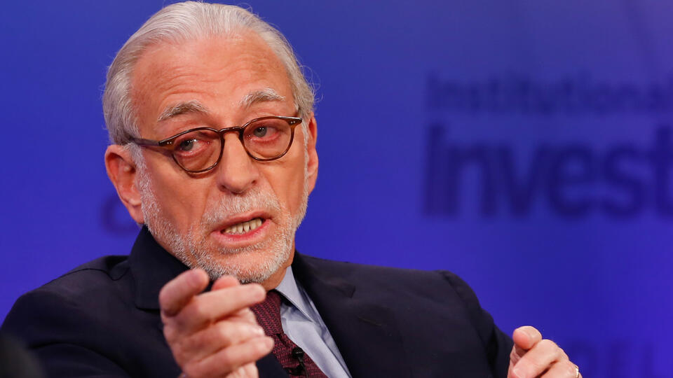 Nelson Peltz pointing at the camera