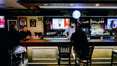 Blooms Tavern in New York City in May 2021. Photo: Nina Westervelt/Bloomberg via Getty Images.