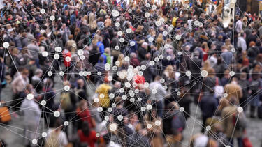 Crowd and virus