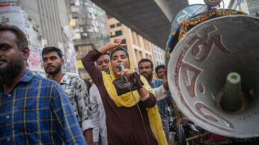 Workers protesting on the street in Bangladesh
