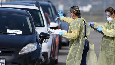 Drive-through testing for COVID-19 in Lake Elsinore, California, in March 2020. Photo: Bob Riha, Jr./Getty Images.