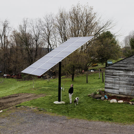 A solar panel linked to a Tesla Powerwall in Monkton, Vermont. Photo: Ian Thomas Jansen-Lonnquist/Bloomberg via Getty Images.
